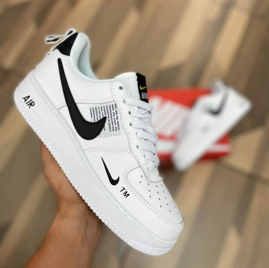 Nike Air Force 1